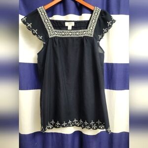 🖤 LOFT Black Blouse with White Embroidery – Elegant & Timeless | Size 10